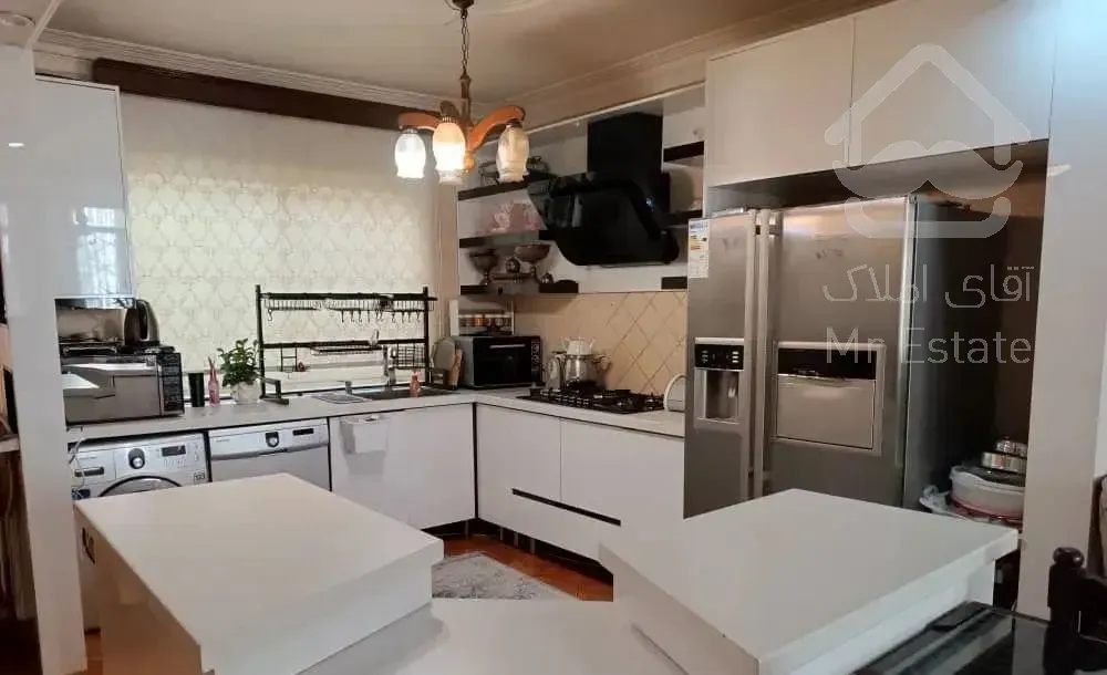 مطهری شرقی ۹۸ متری ۲ خوابه