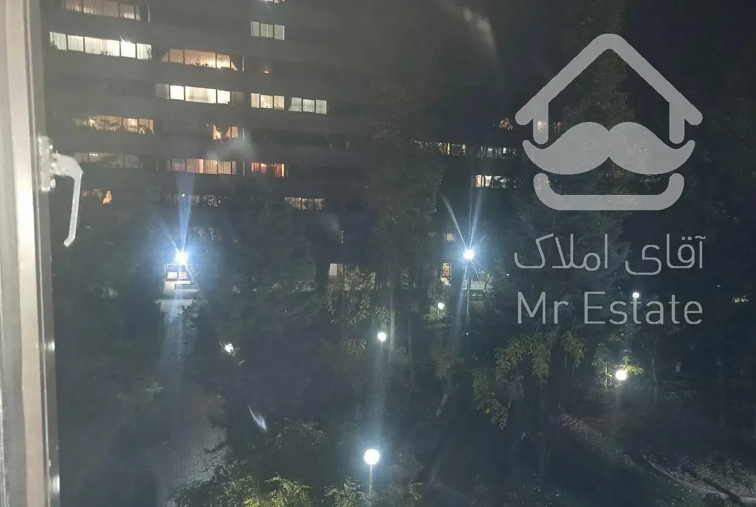 سه خوابه شیک با پارکینگ و انباری