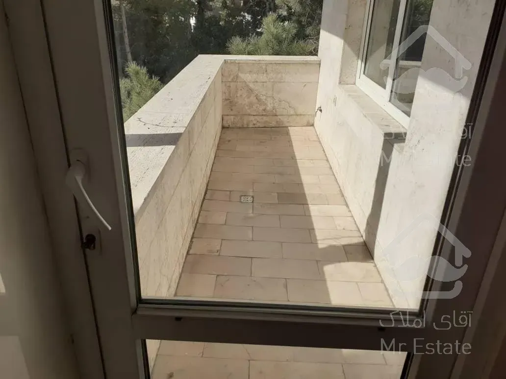 اجاره و رهن آپارتمان زعفرانیه 245  متر شیک