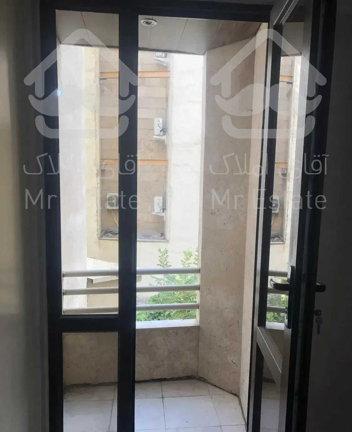 ۱۳۰متر پاسداران برج برند/مشاعات/نوساز/۳خ/۲پ