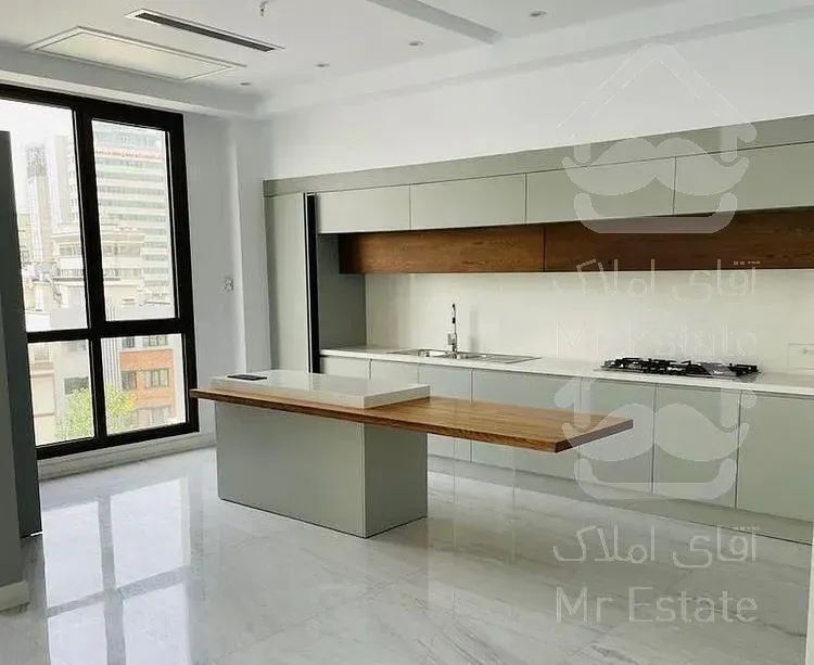 ۳۰۰ متر مدرن/ گلسنگ