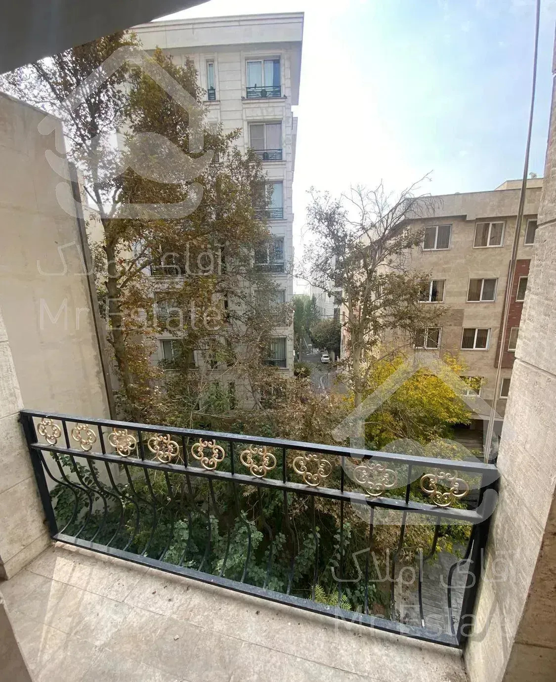 ۱۰۰ متر آپارتمان واقع در لویزان