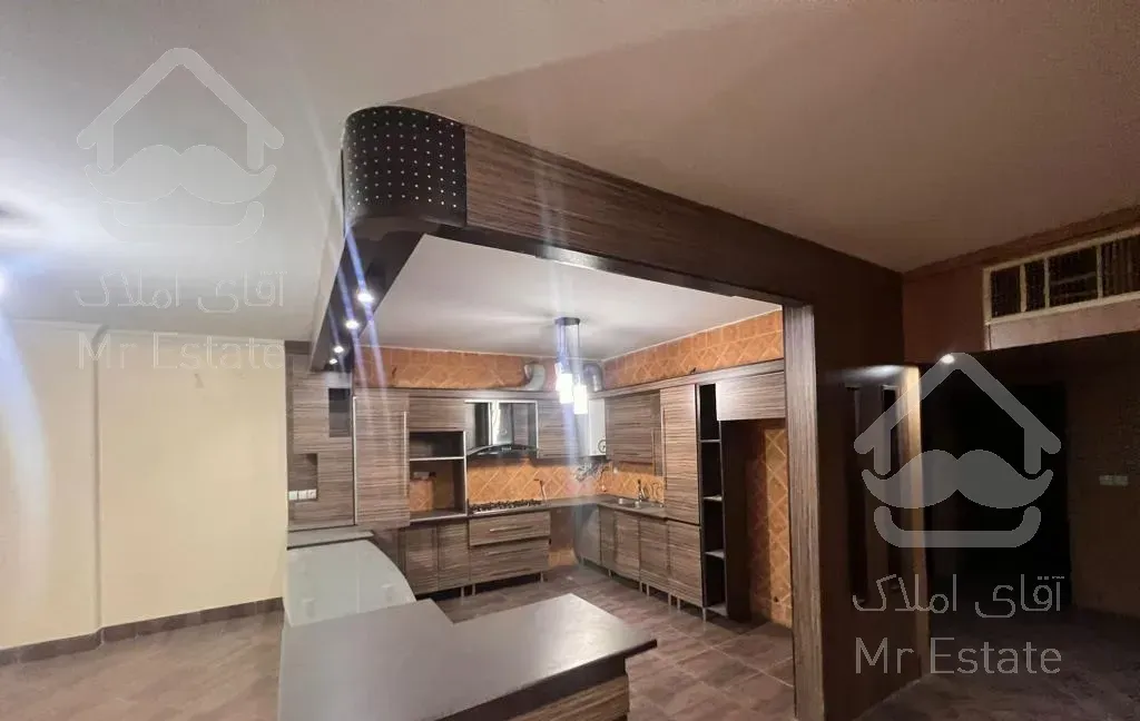 آپارتمان ۳ خوابه ۱۳۰ متری