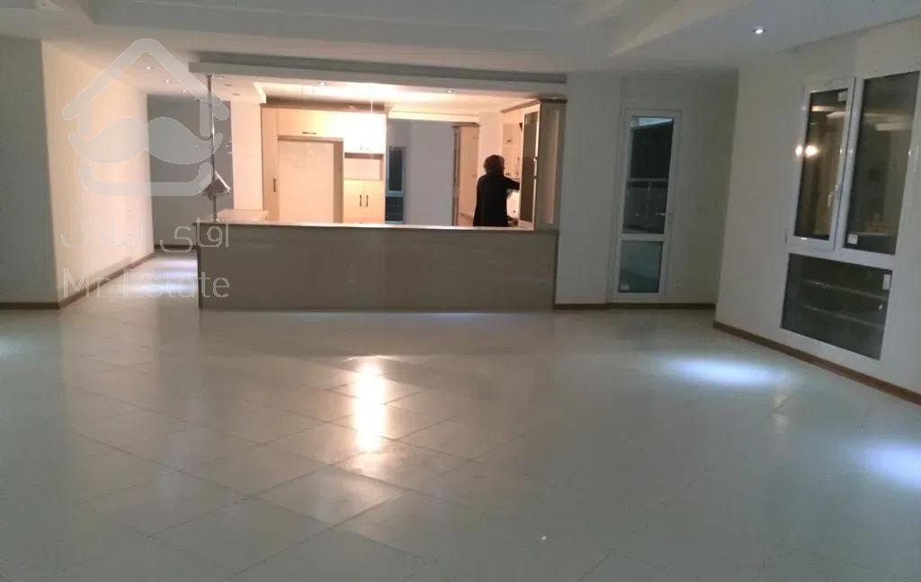 ۸۲متر/شخصی ساز/زمین۵۰۰متری