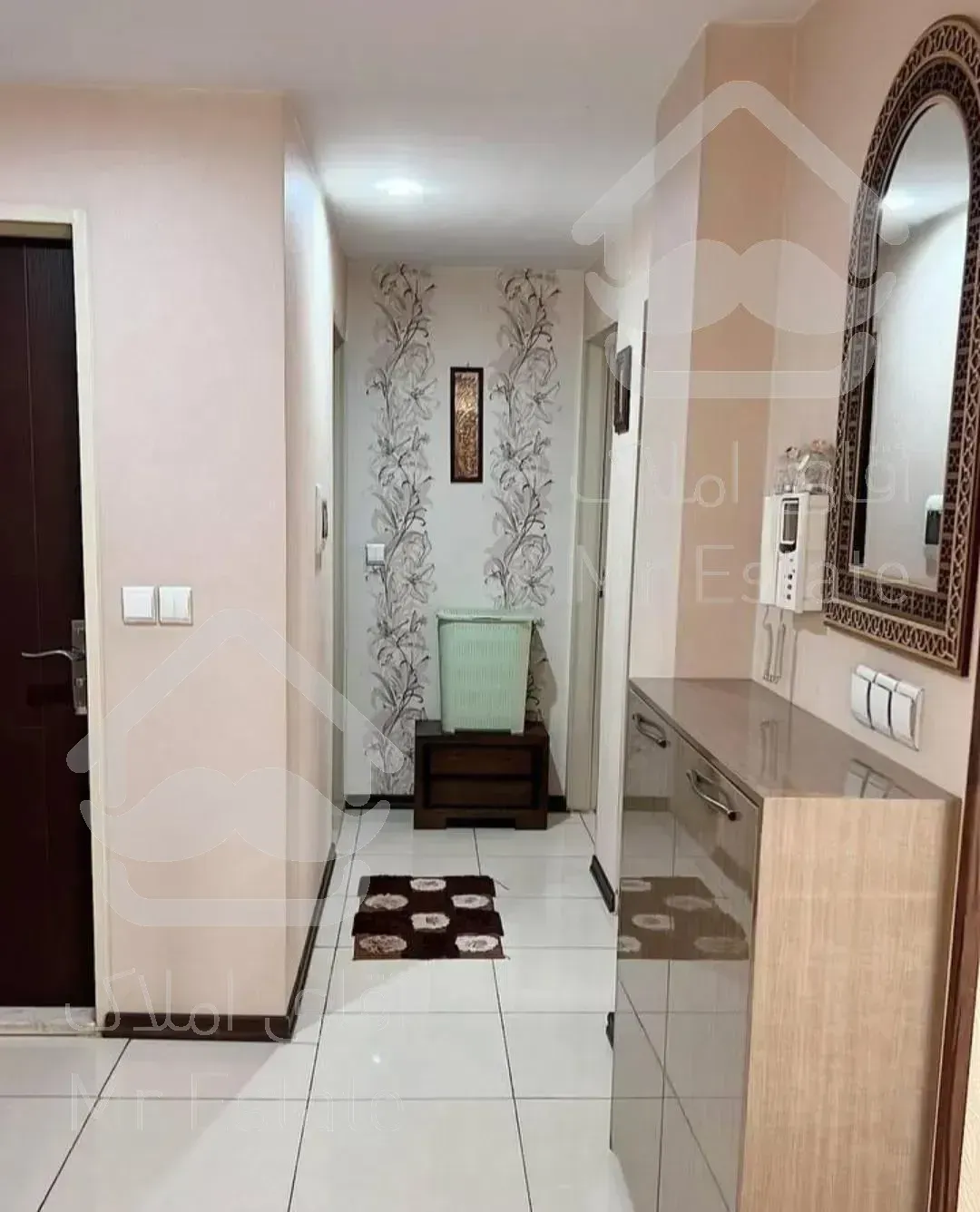 ۹۰ متر دو خواب ایرانشهر با امکانات