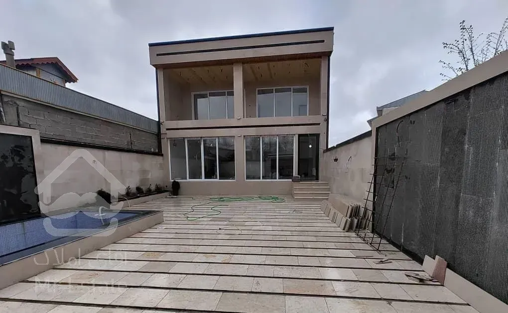 ویلایی شهری زمین 210متر بنا 150متر