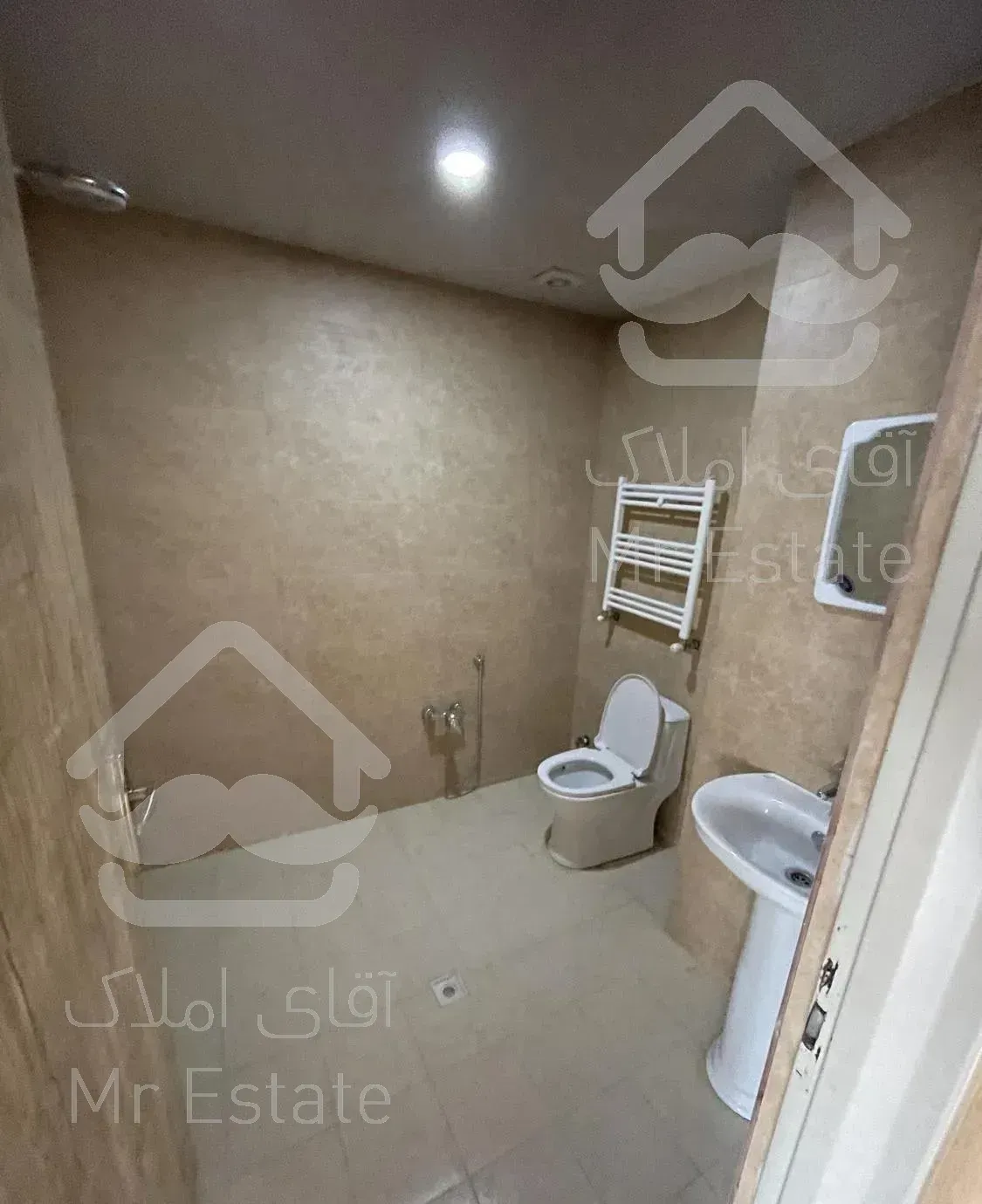 ۹۵ متر / ۲ خواب شهرک چیتگر برج ارکیده