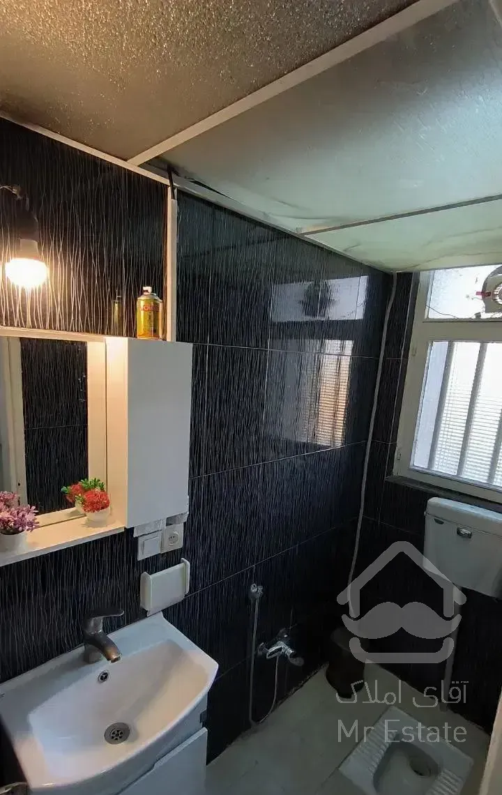 آپارتمان ۱۱۱ متری ۲ خواب فول *املاک چارسوق*