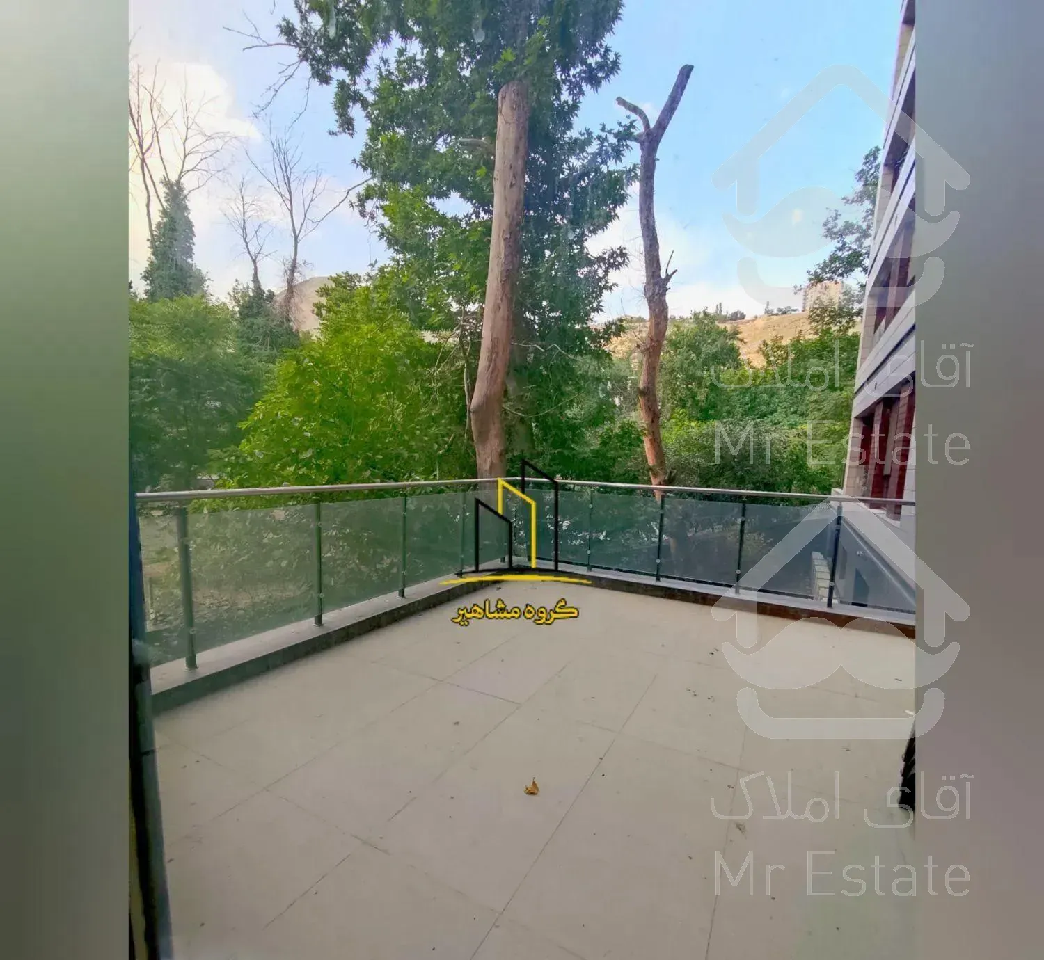 ۱۶۸متر مدرن + ۲۰متر تراس قابل چیدمان