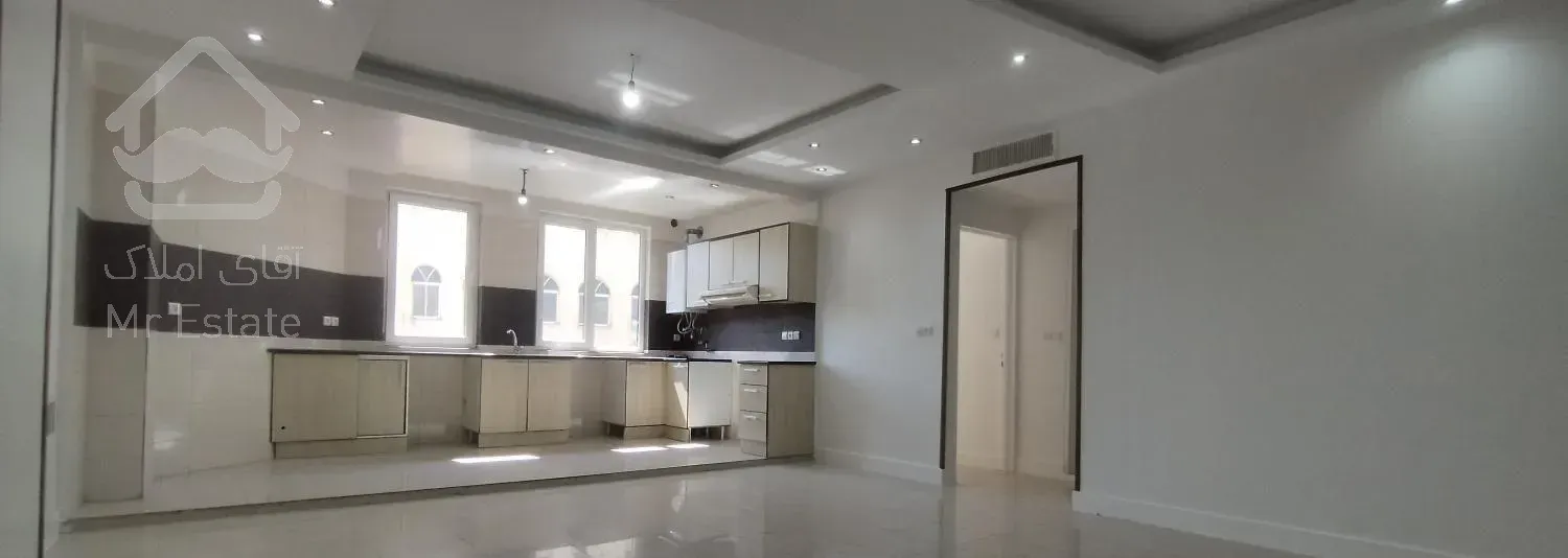 82 متری تک واحدی در انقلاب