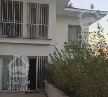 الهیه حدود 200 متر ٣ خواب +١٠٠ متر بالکن اختصاصی