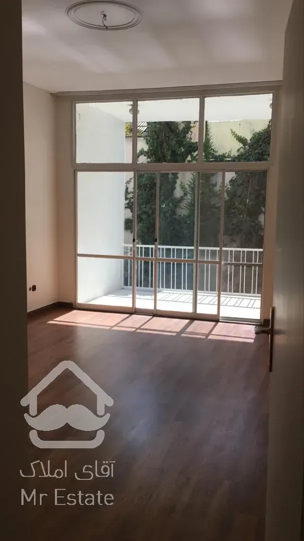 اجاره و رهن آپارتمان کامرانیه 300  متر شیک