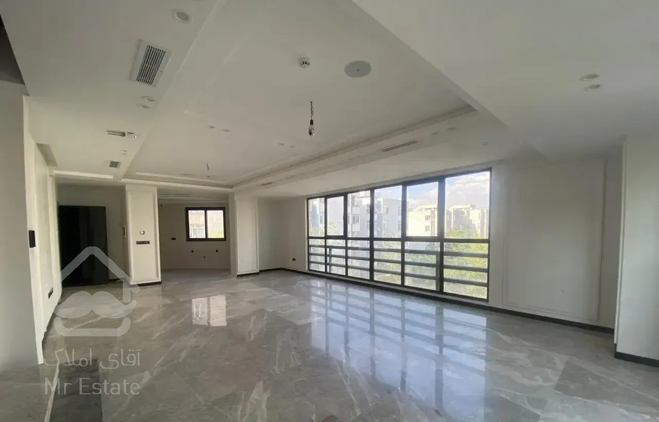 ۱۴۷متر،تکواحدی،دو نبش،غرق نور