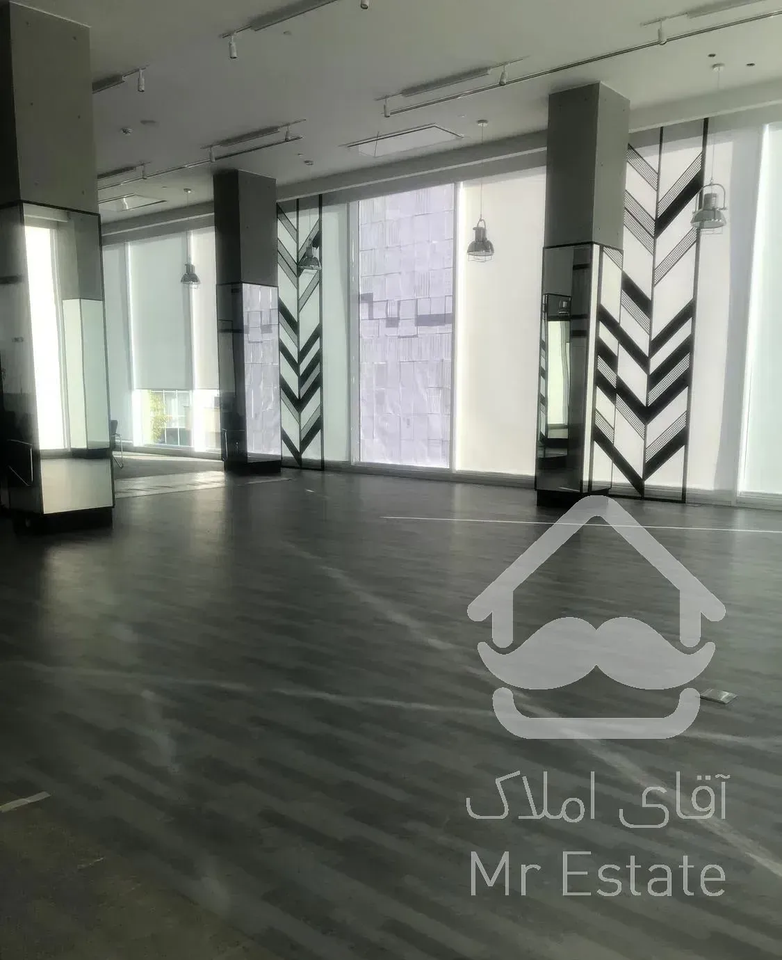 ۸۲۰ متر تجاری مناسب باشگاه ورزشی/ زعفرانیه