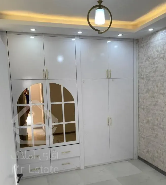 ۸۰ متر تقاطع اندیشه واستادیوسفی طبقه اول