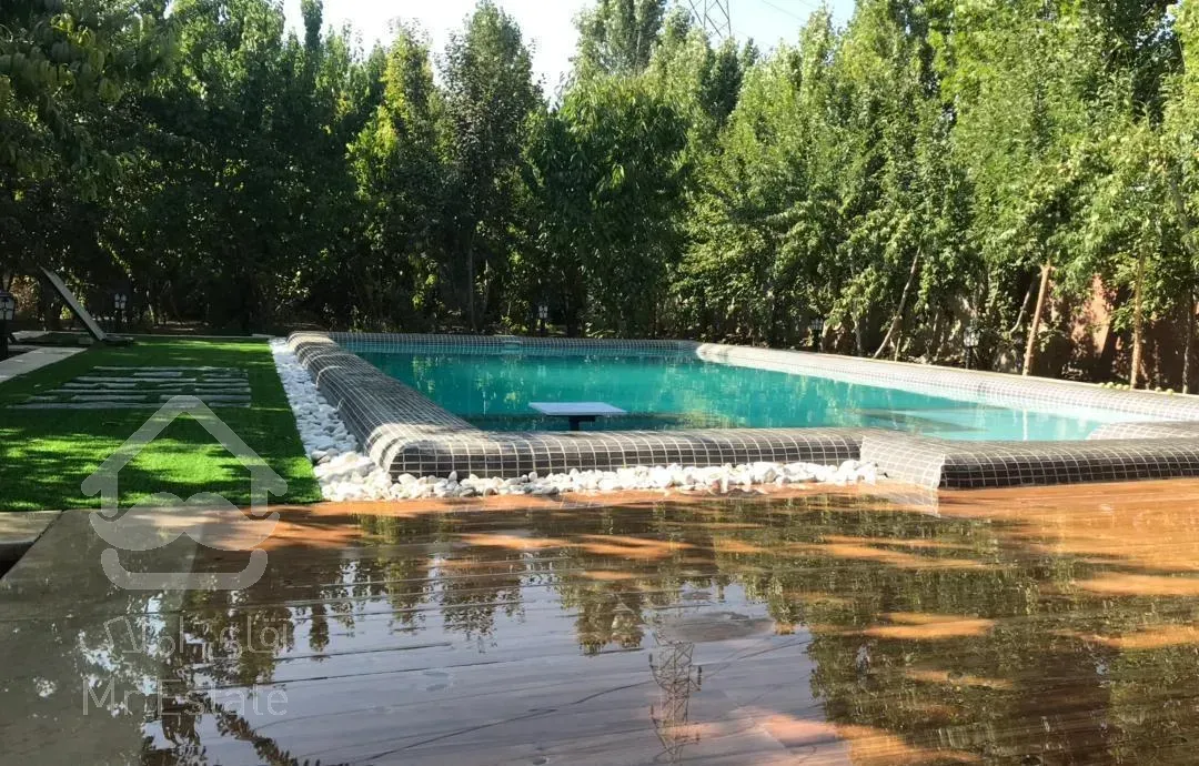 ویلا باغ 1950 متری دو خواب سند تک برگ