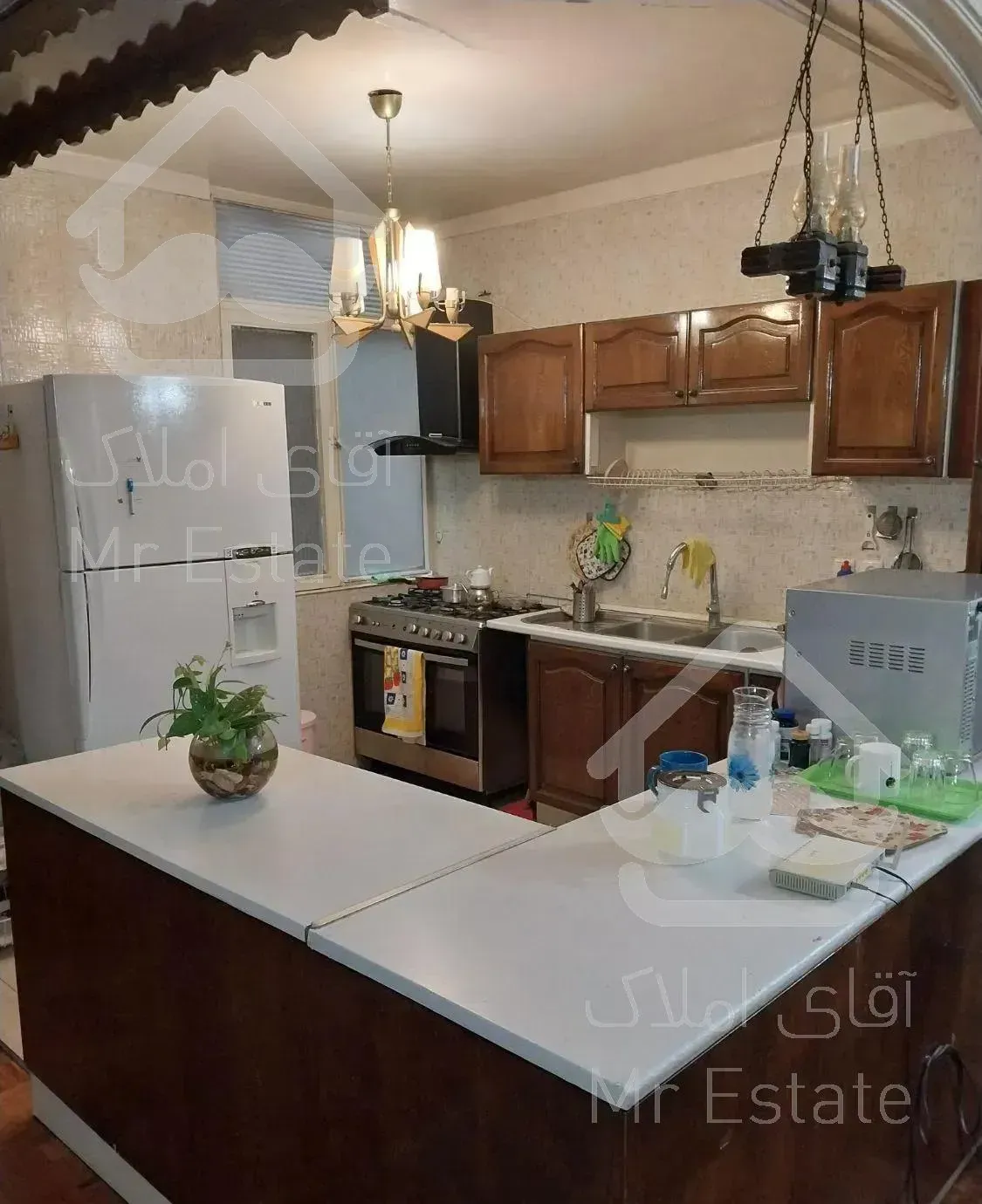 گاندی ۱۳۰ متر ۳ خواب