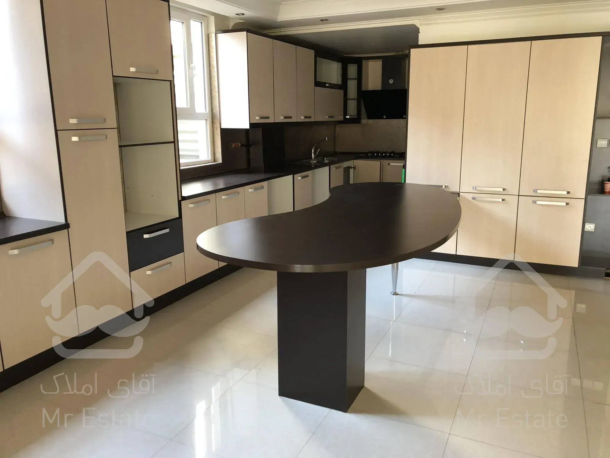 رهن و اجاره آپارتمان ۱۷۵ متری ۳ خوابه فرمانیه