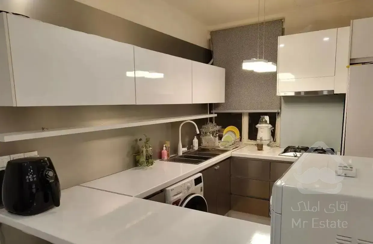 ۵۲ متر.    ۱ خوابه.   فول امکانات     در اطلاعات