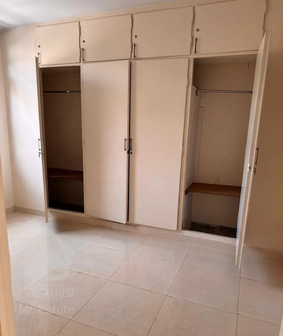 ۳خواب خیلی شیک پارکینگ انباری ۹۳ متر مختاری شرقی