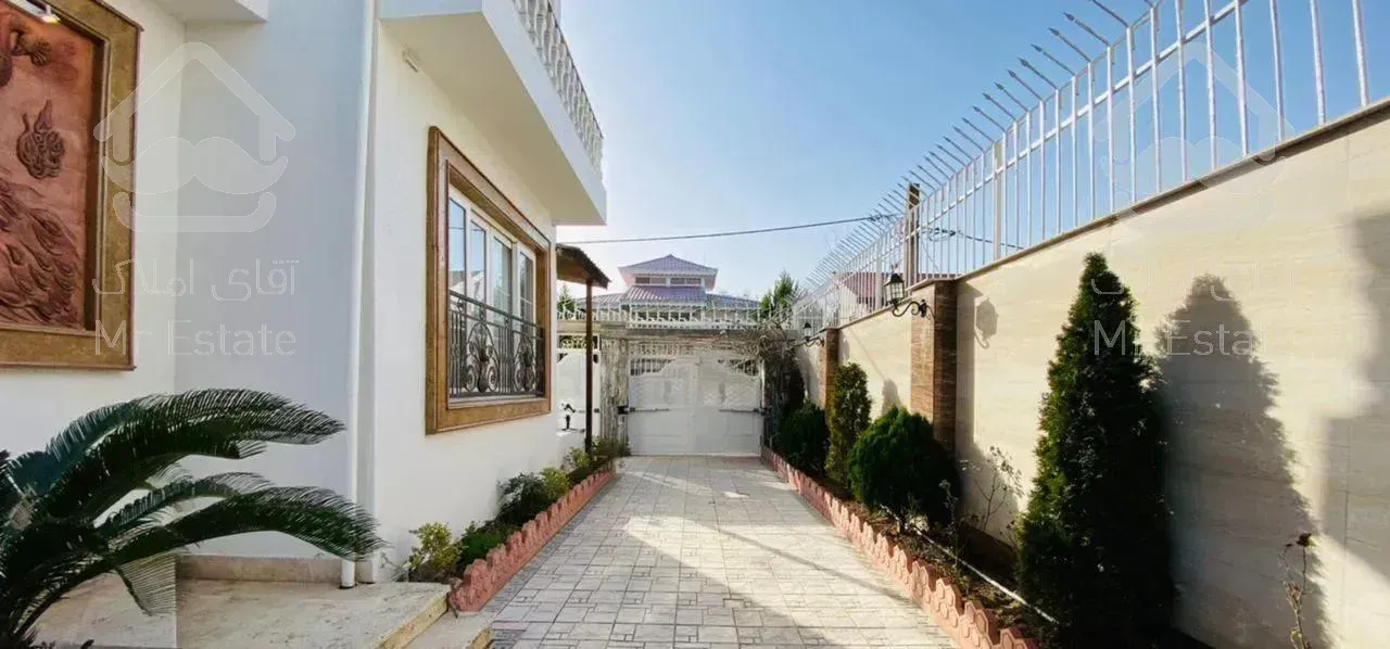 استخردار افتاب درخشان