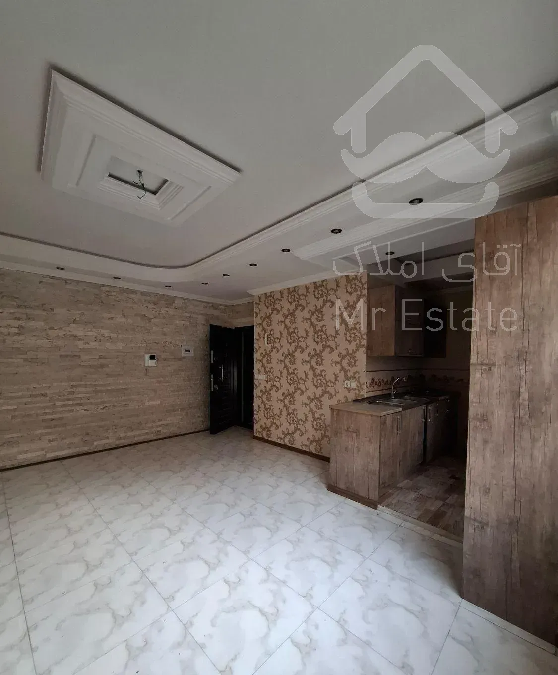 47متر/نور و نقشه فوق العاده/آسانسور دار/حسینی