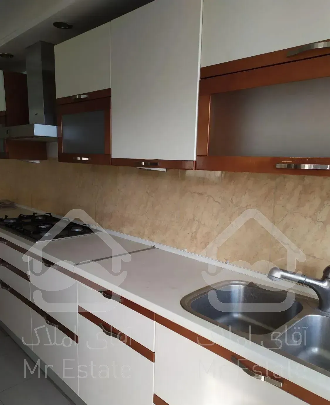 ونک شیخ بهایی شمالی 180 متر 3 خواب