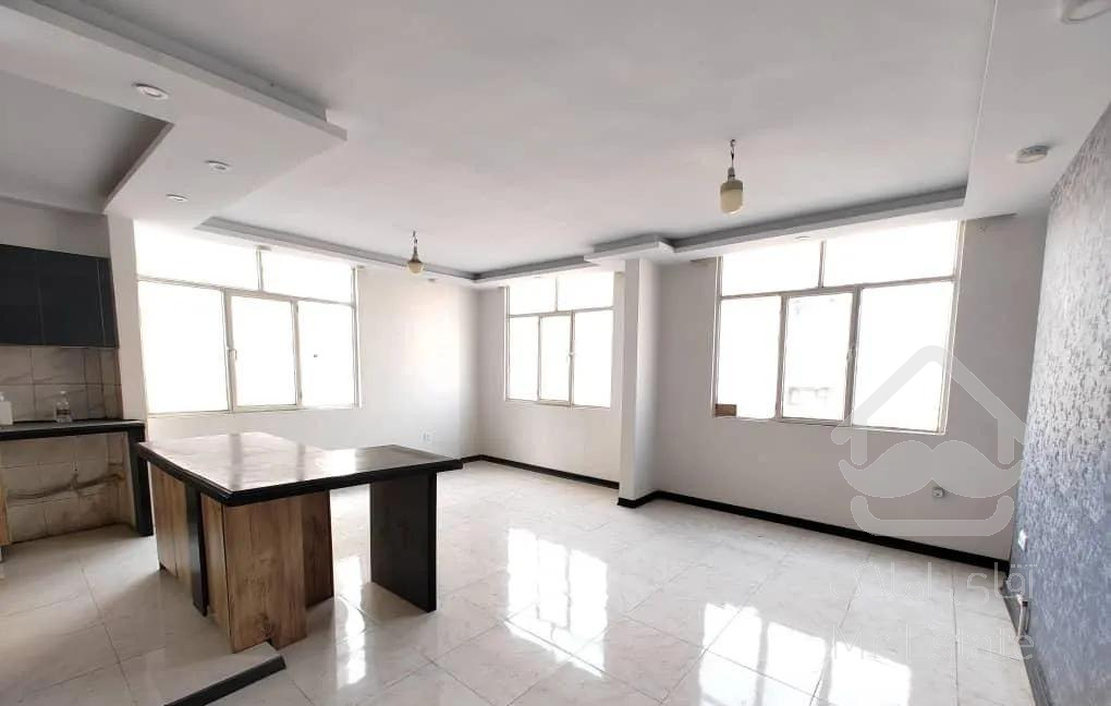 ۵۴ متر طبقه همکف پارکینگدار نورگیر زنجان جنوبی