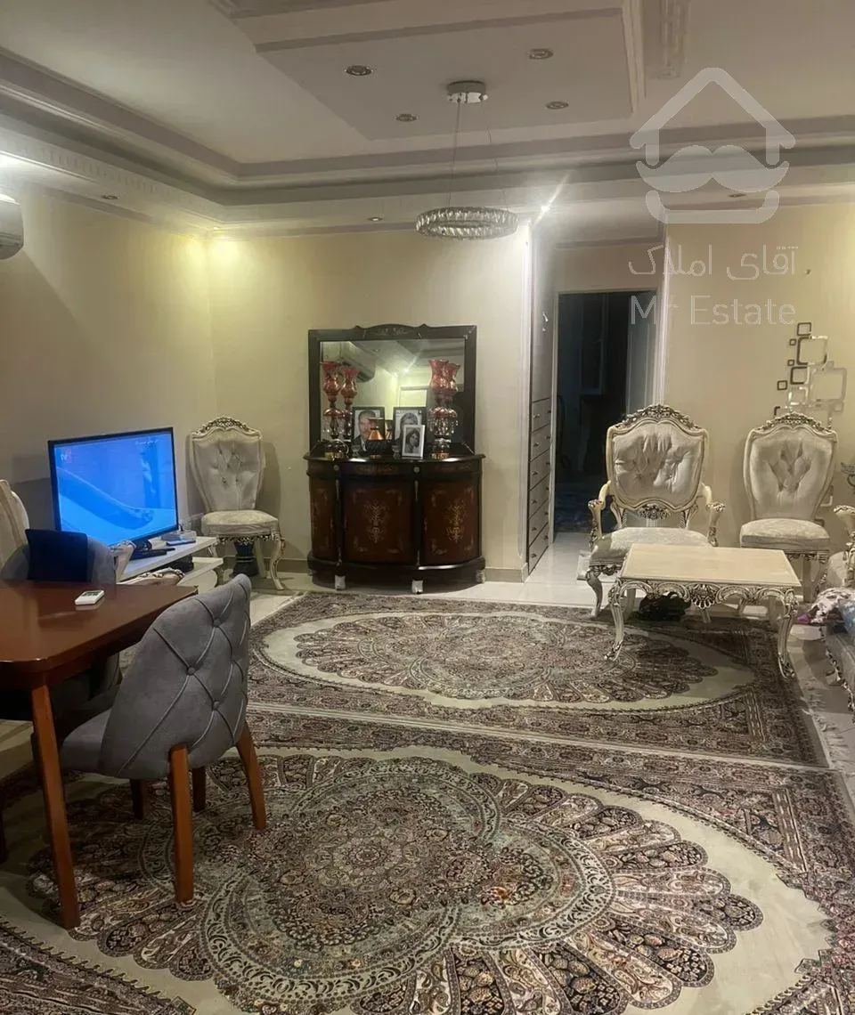 ۷۴متری دو خواب/ط اول/خ فریمان