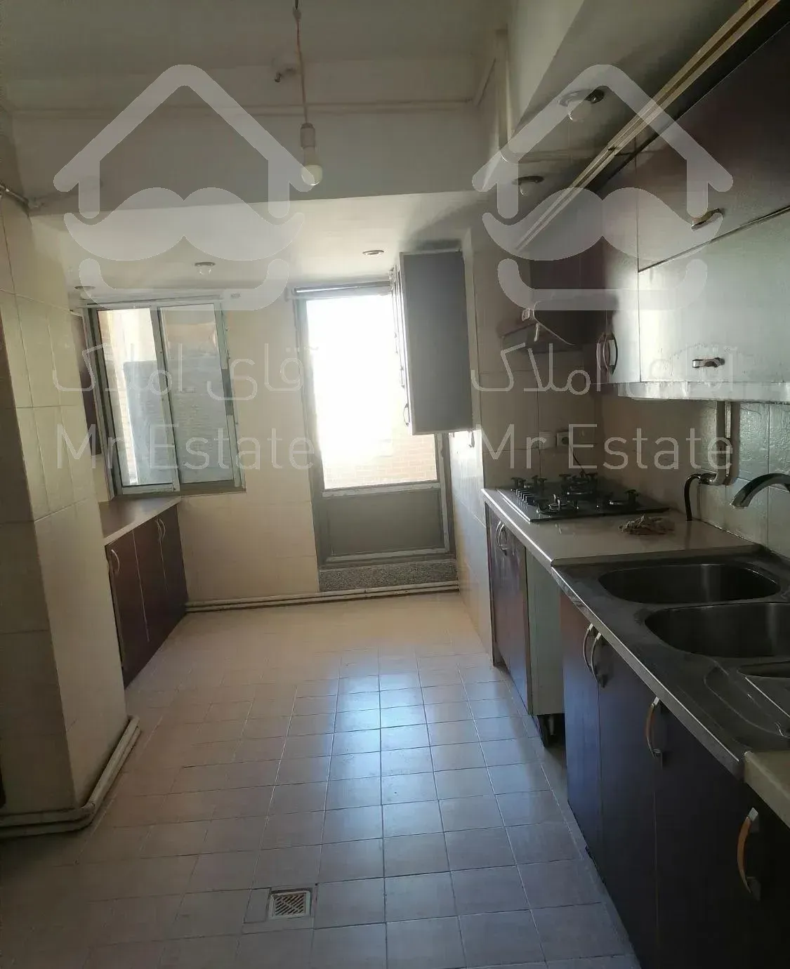 آپارتمان ١٠٠متری غزال  میدان شهدای مهراب صفاییه