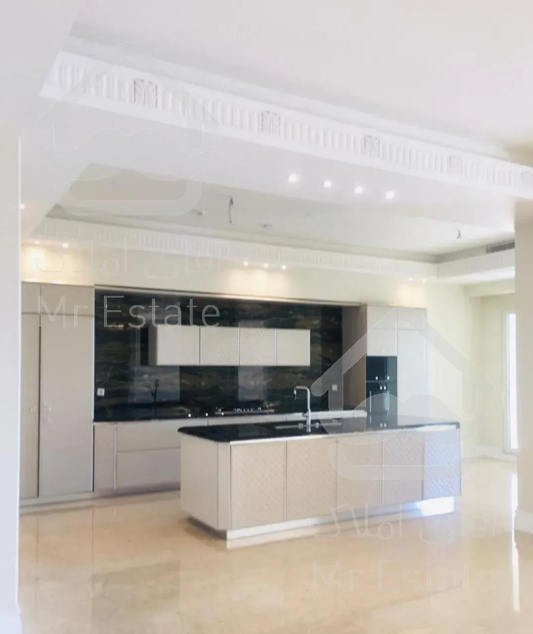 برج ویژن چیتگر / فول امکانات/ خوش نقشه/ مشاعات آبی