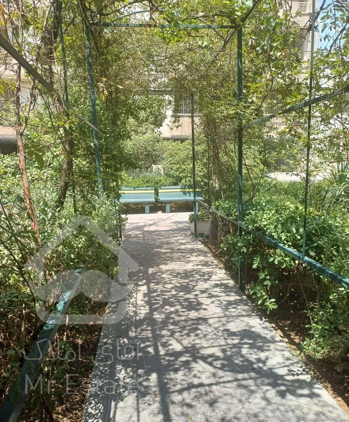 فروش آپارتمان ۱۴۰ متری ۳ خوابه (گلهای جردن)