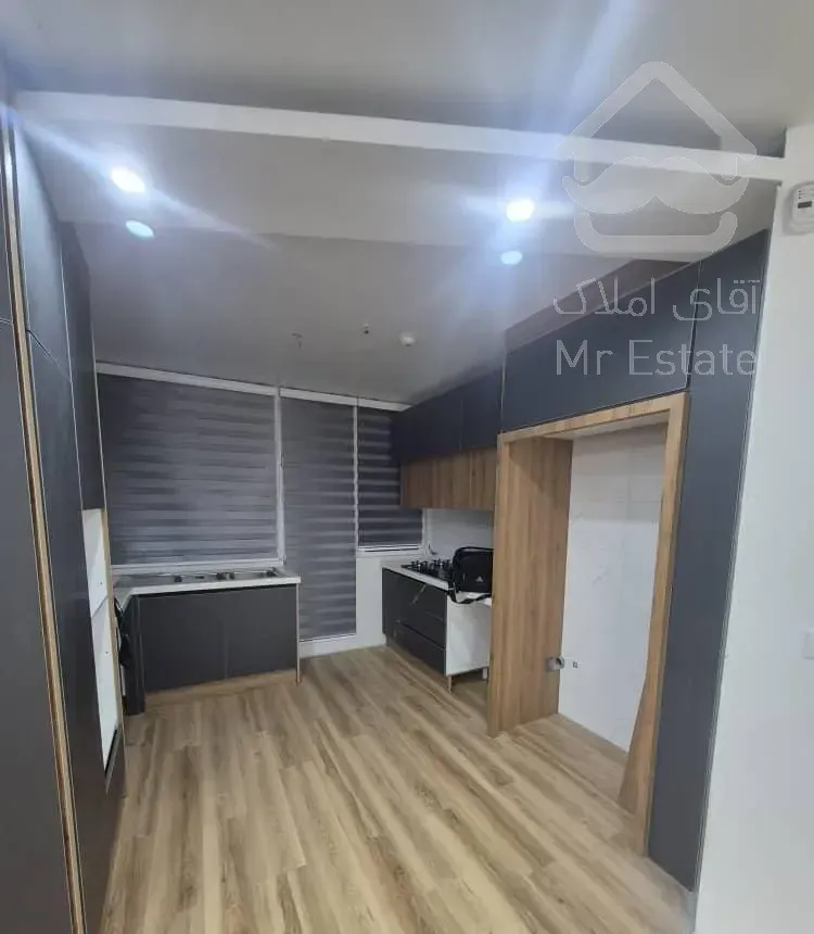 آپارتمان ۱۰۵ متری ۲ خوابه فول امکانات