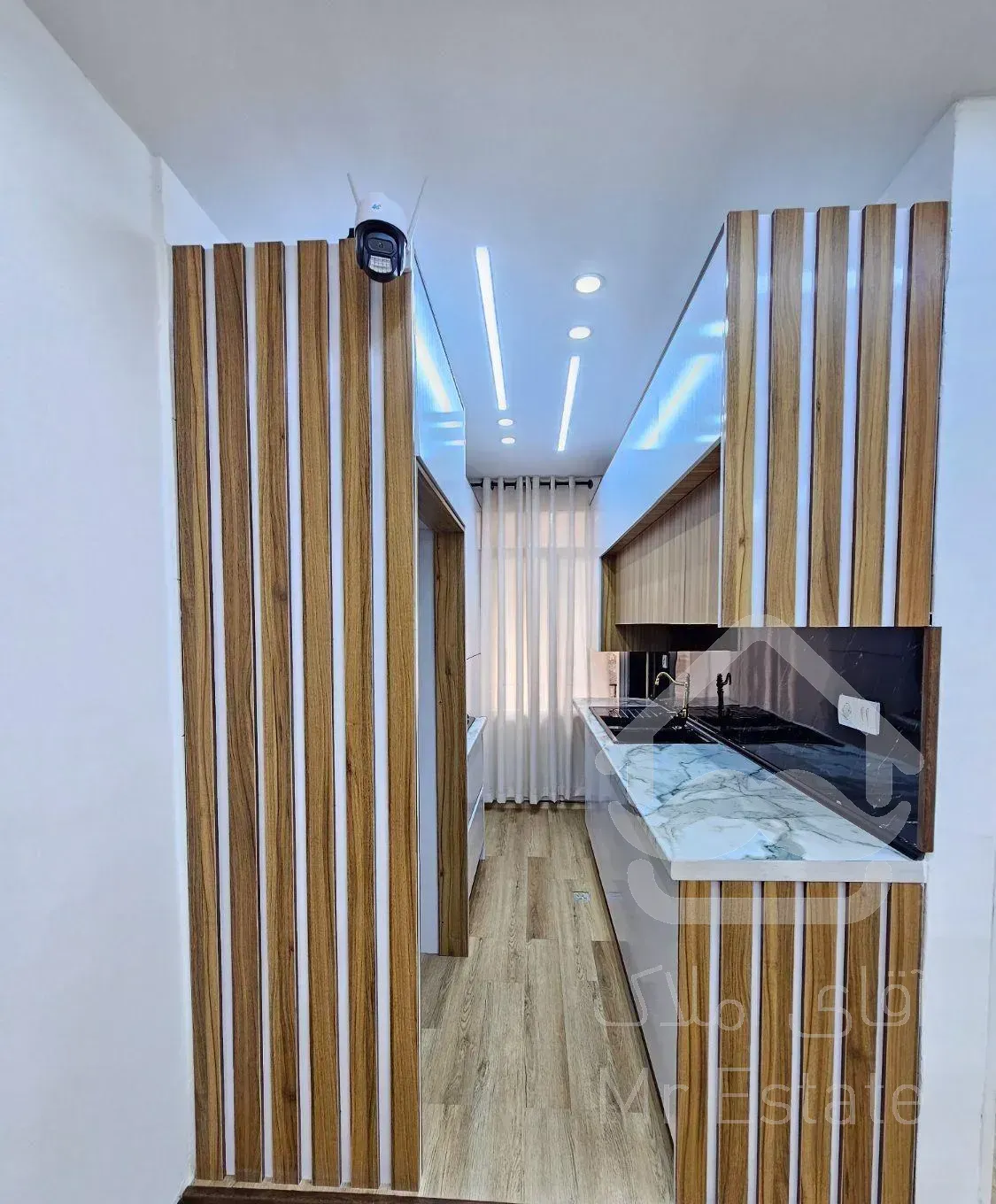 آپارتمان45متری/پارکینگ سندی/نورگیر/فول دیزاین