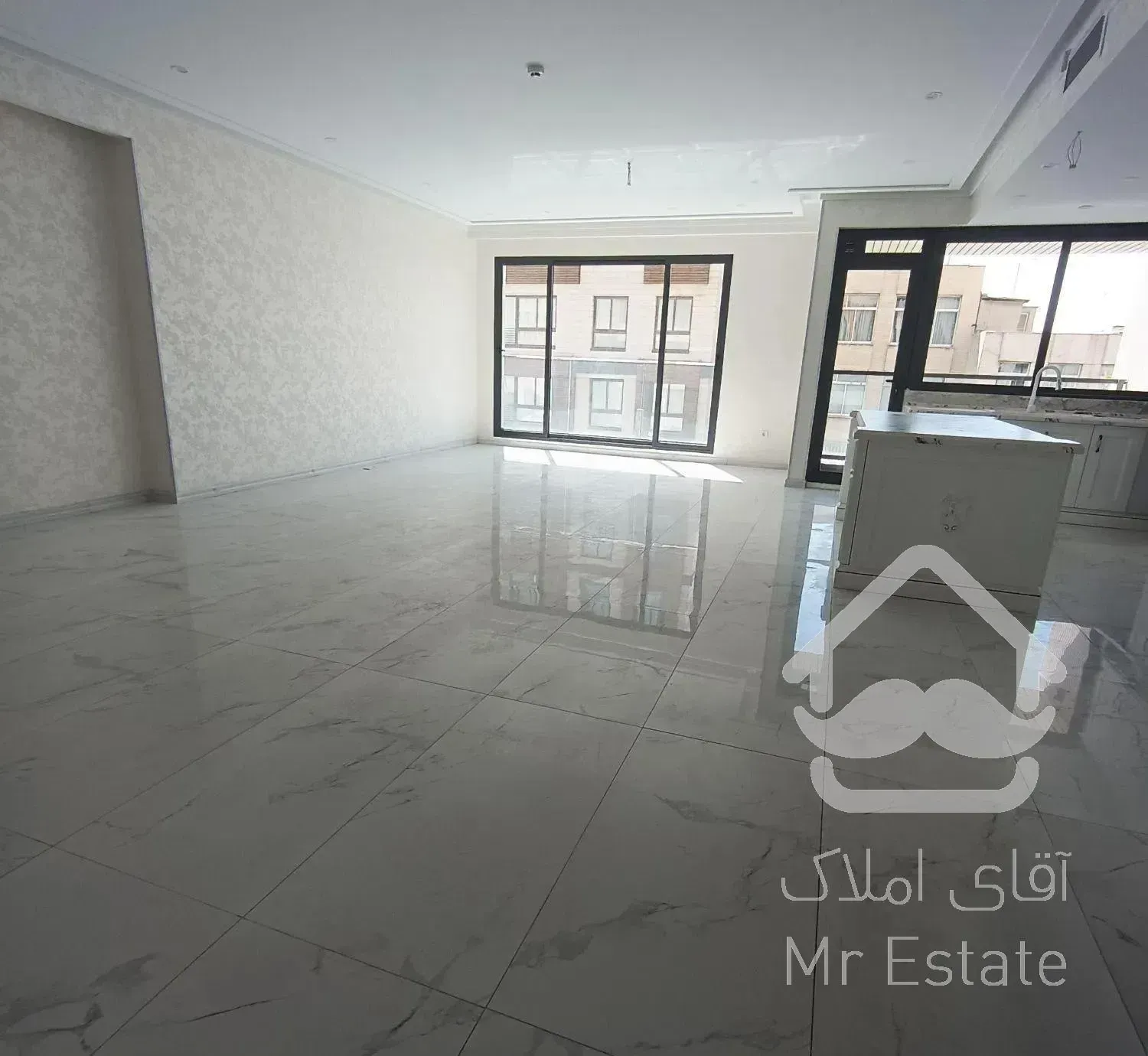 ۱۶۸ متر روف گاردن