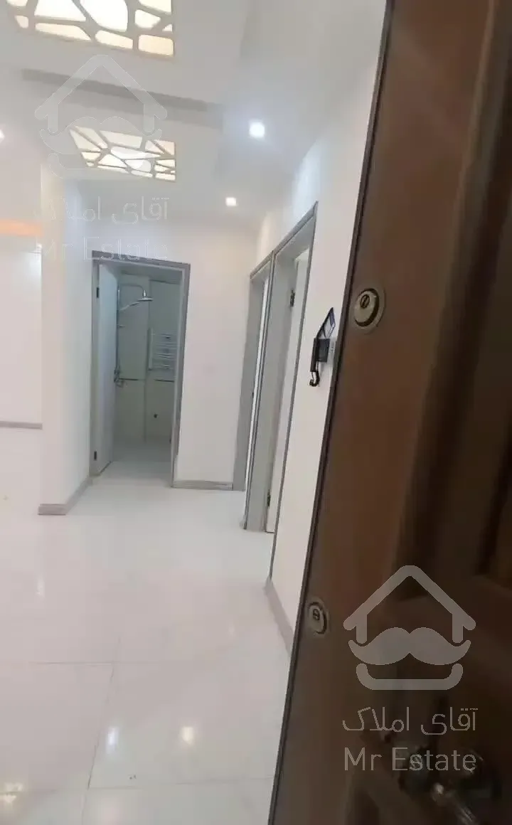 آپارتمان //۱۱۰// متری ط اول آسانسور دار