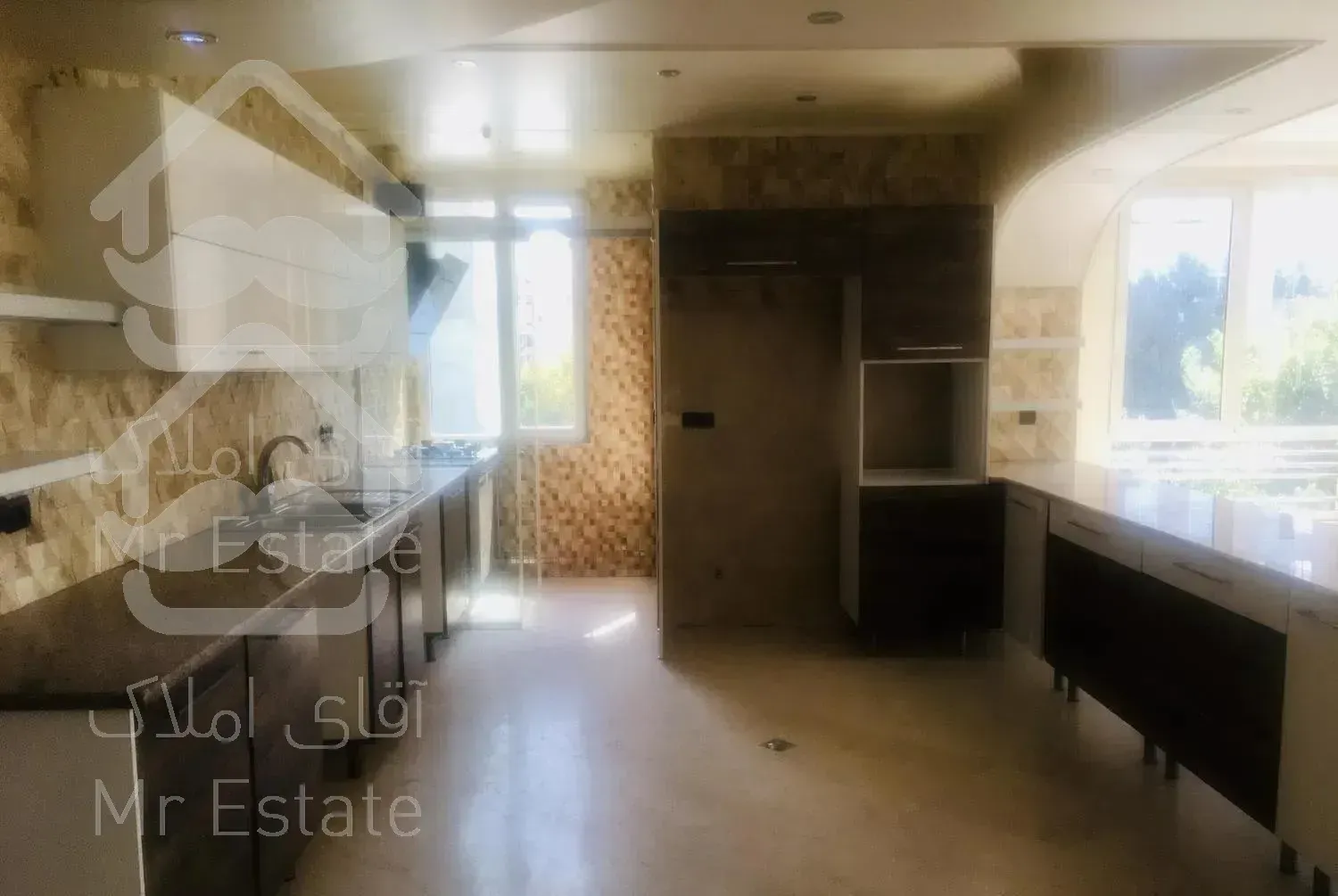 ۲۲۰ متر اپارتمان کامرانیه شمالی