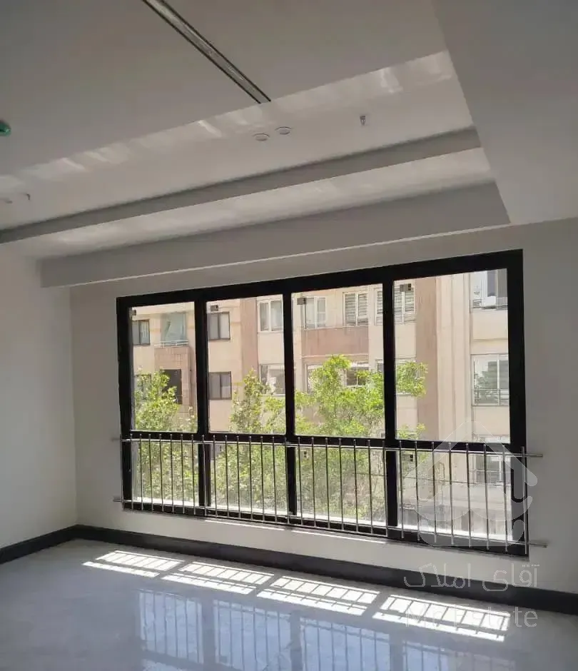 165متر لوکیشن خاص