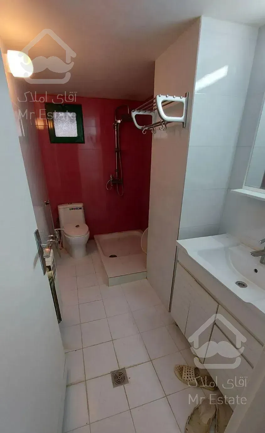 آپارتمان ۱۳۰ متری واقع در مجتمع نور