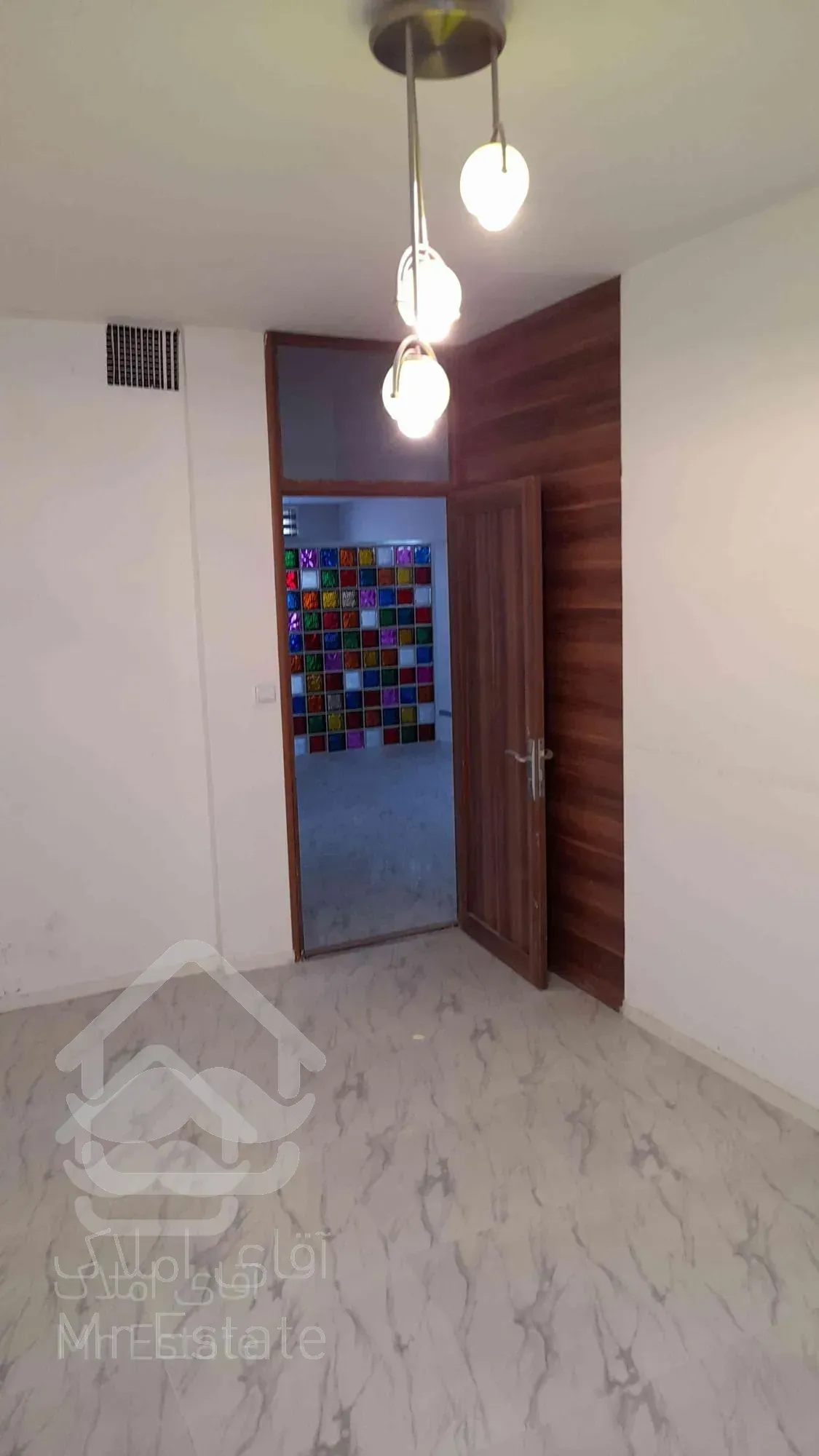 ۱۱۰ متر اداری  بر کاشانی