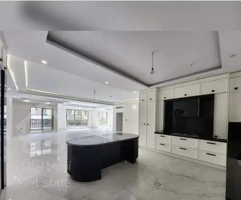 اپارتمان ۱۷۵ متر (شمالی حیاط)فاز ۳ خیابان ۱۰/ مستر