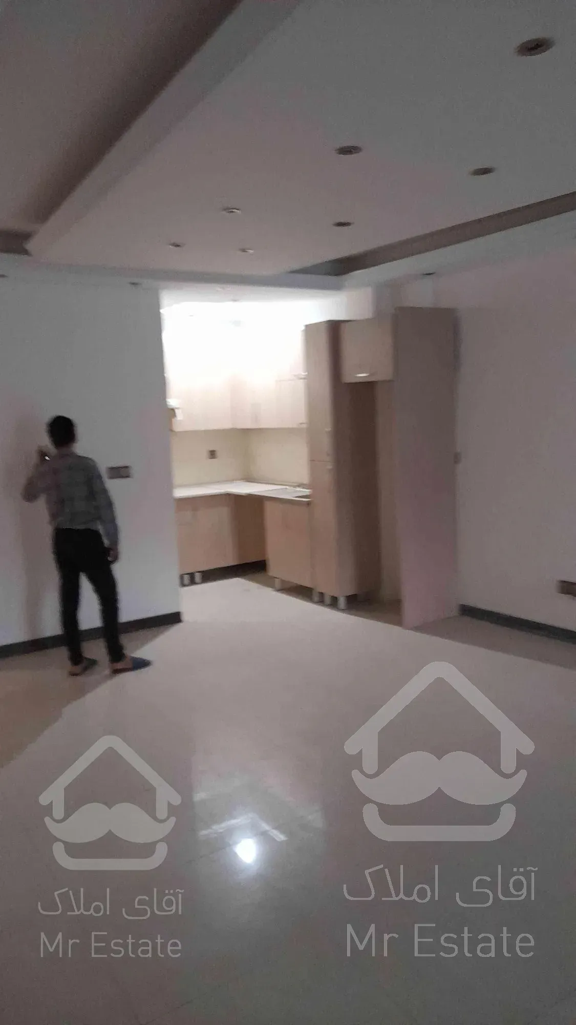 ۷۶متر سند اداری بر کاشانی