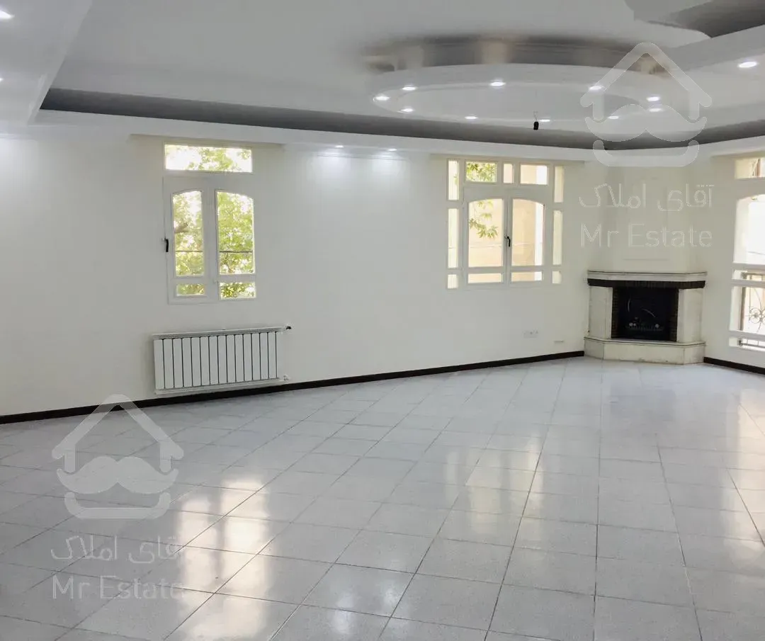 رهن و اجاره آپارتمان ۱۴۰ متری ۳ خواب نیاوران نورگیر تراس