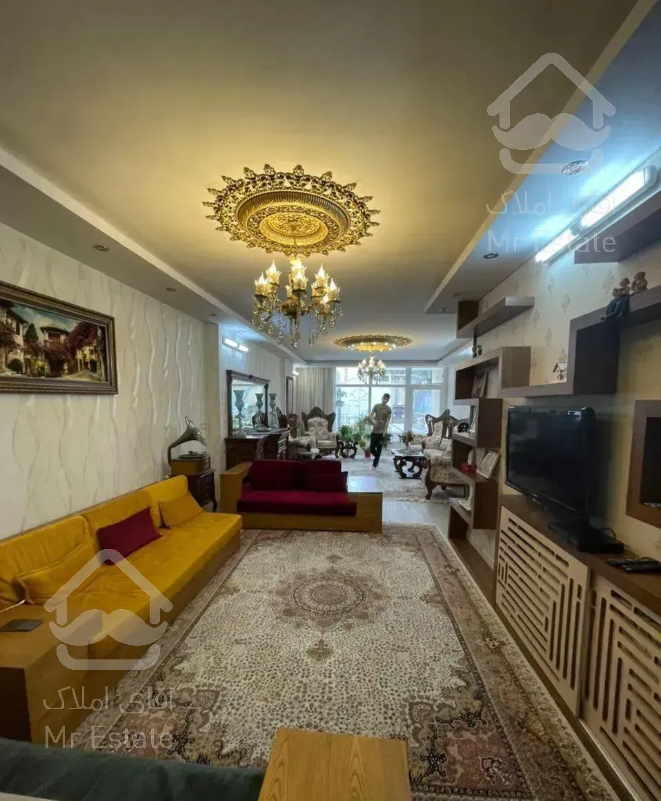 135 متر،همکف حیاط اختصاصی و راه مجزا از ساختمان