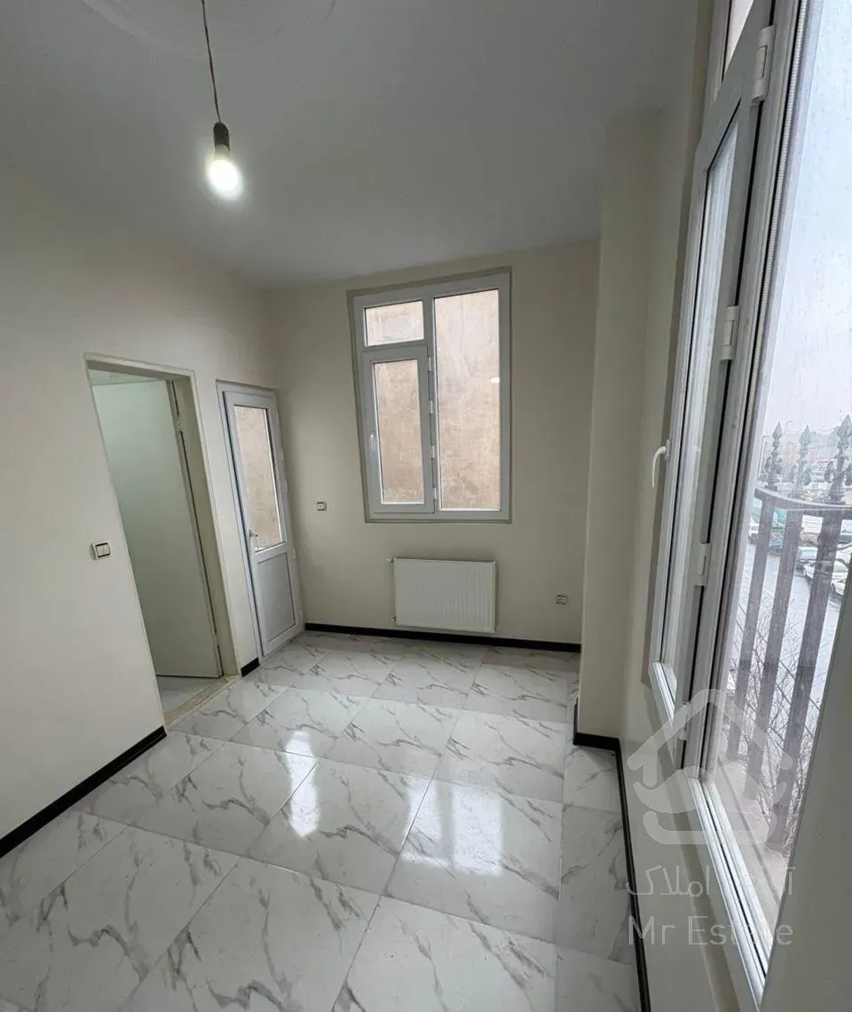 ۷۵ متری/۲ خوابه با پارکینگ سندی/استاد معین