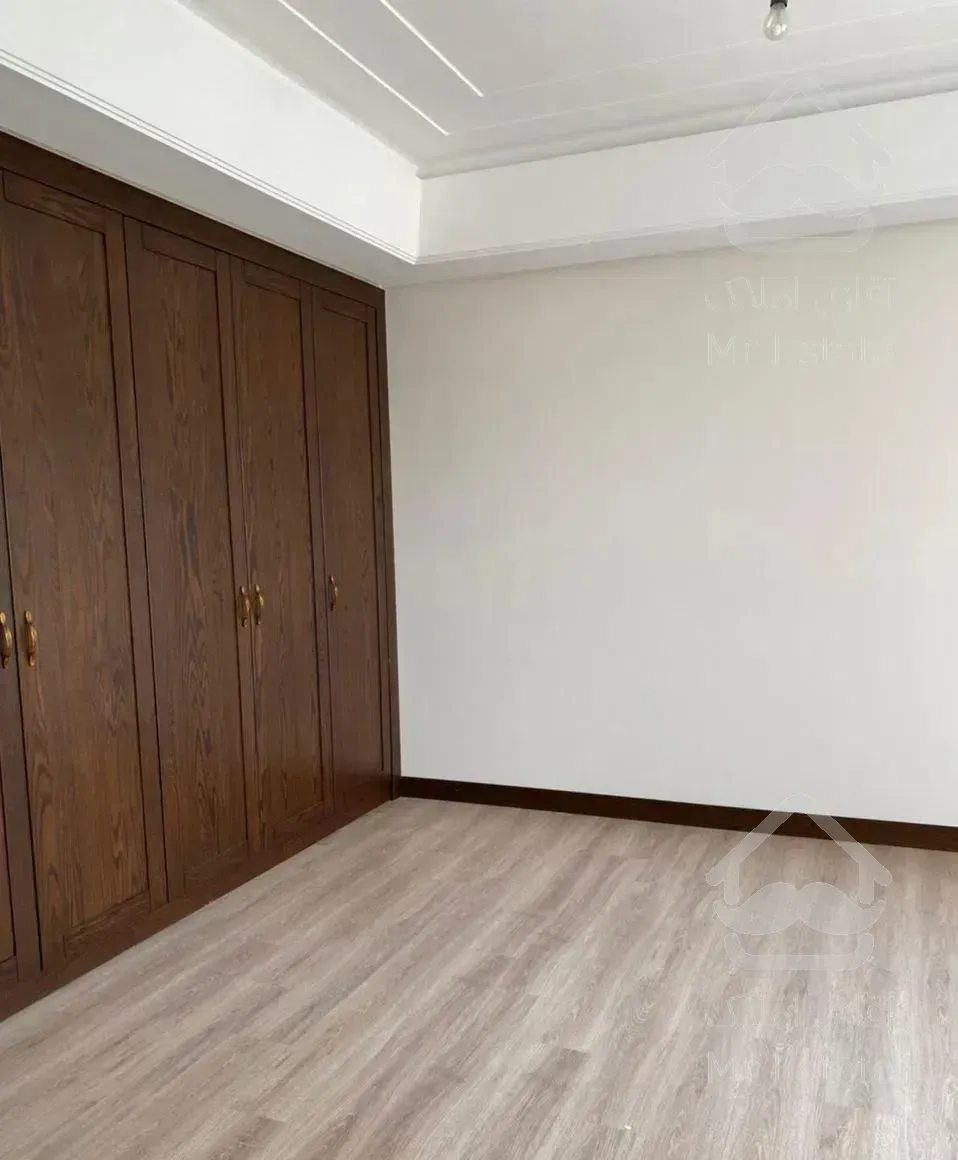 ۱۶۳ متر ۵ ساله دو پارکینگه سندی۳ خوابه۱ خواب مستر