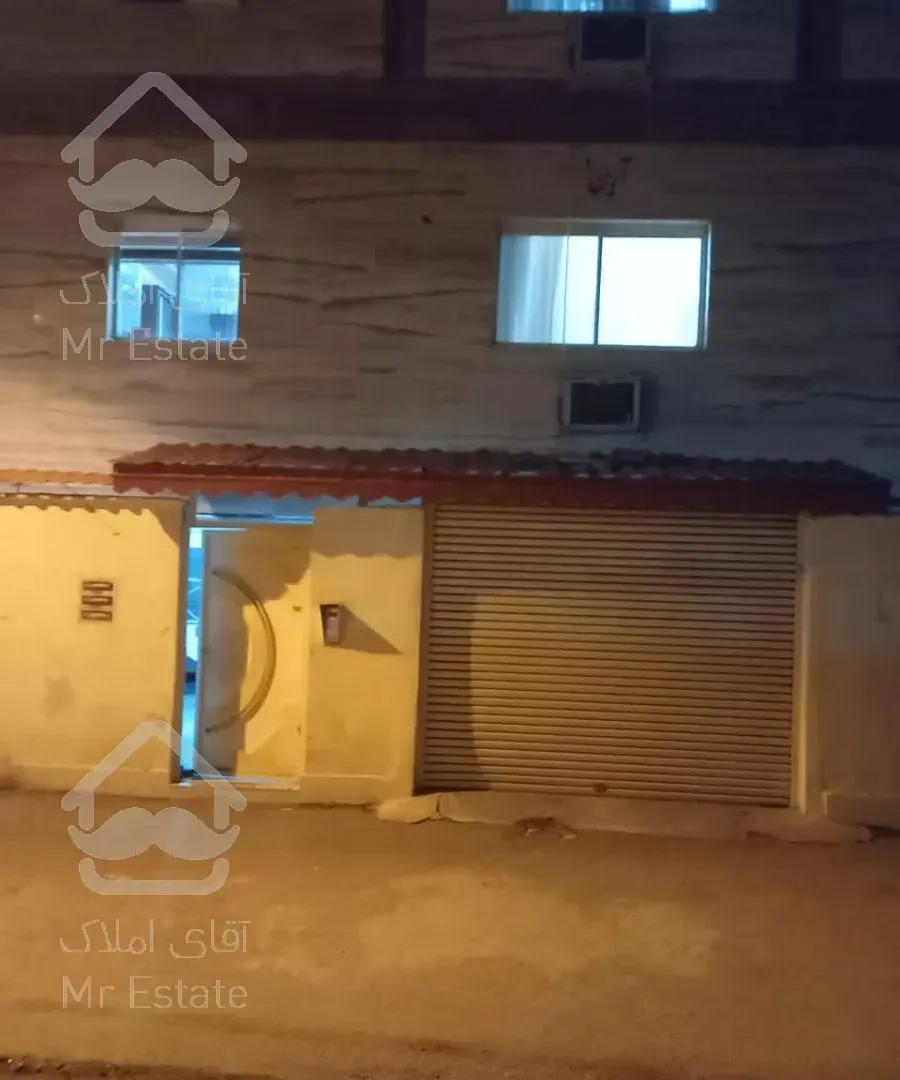 آپارتمان ۹۸ متری طبقه دوم سه واحدی بلوار شمشیر بند