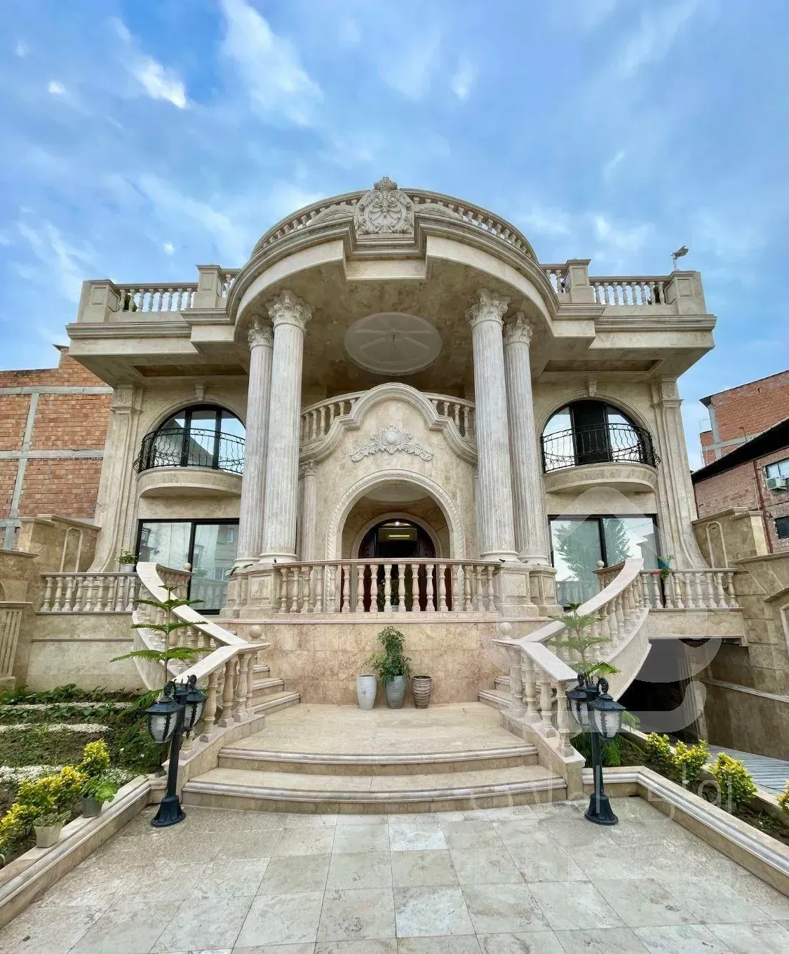 فروش ویلایی تریبلکس ۴۵۰ متری نوساز در خیابان تهران