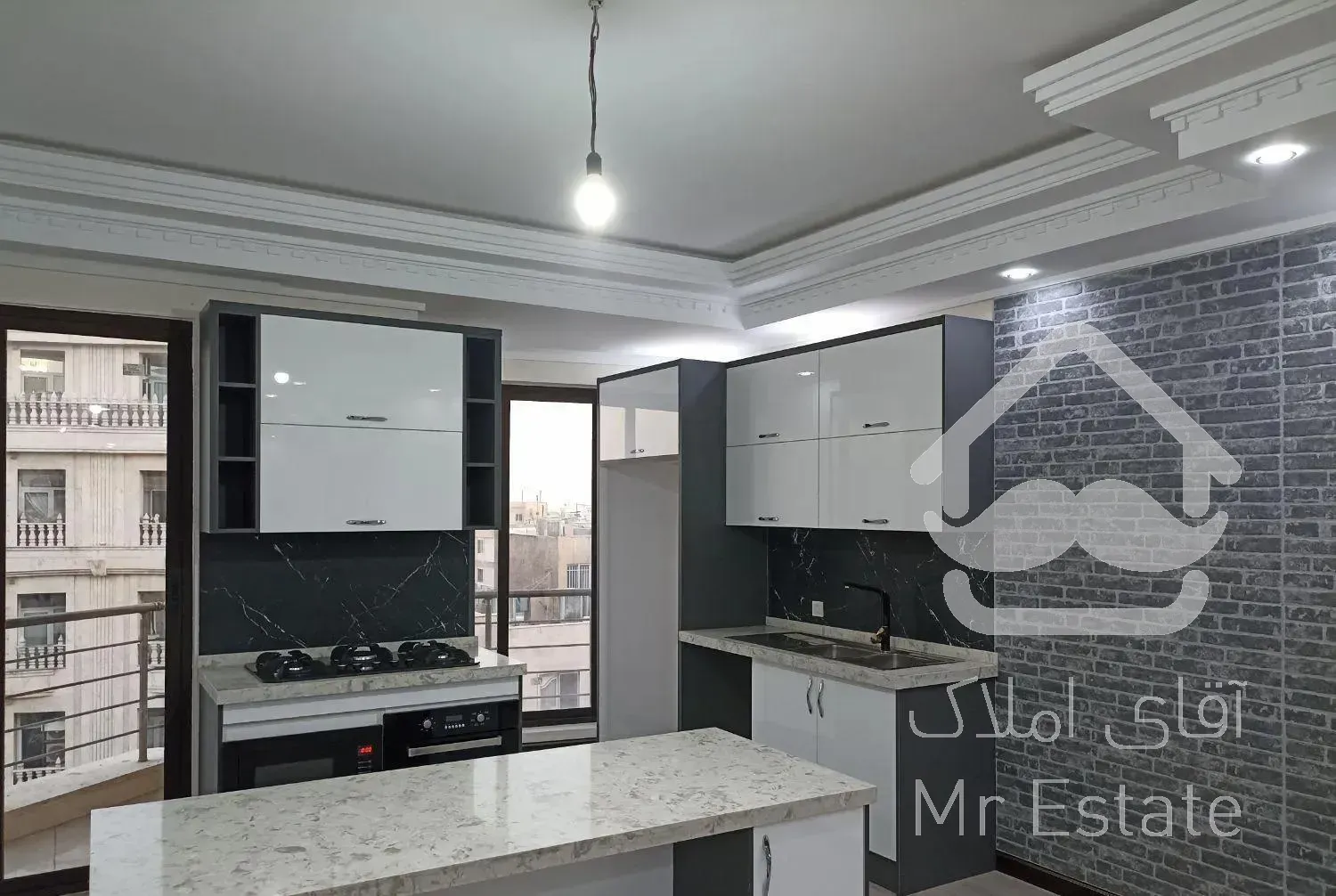 ۱۷۰ دو پارکینگ نیمه فرنیش خ اباذر گلستان ها