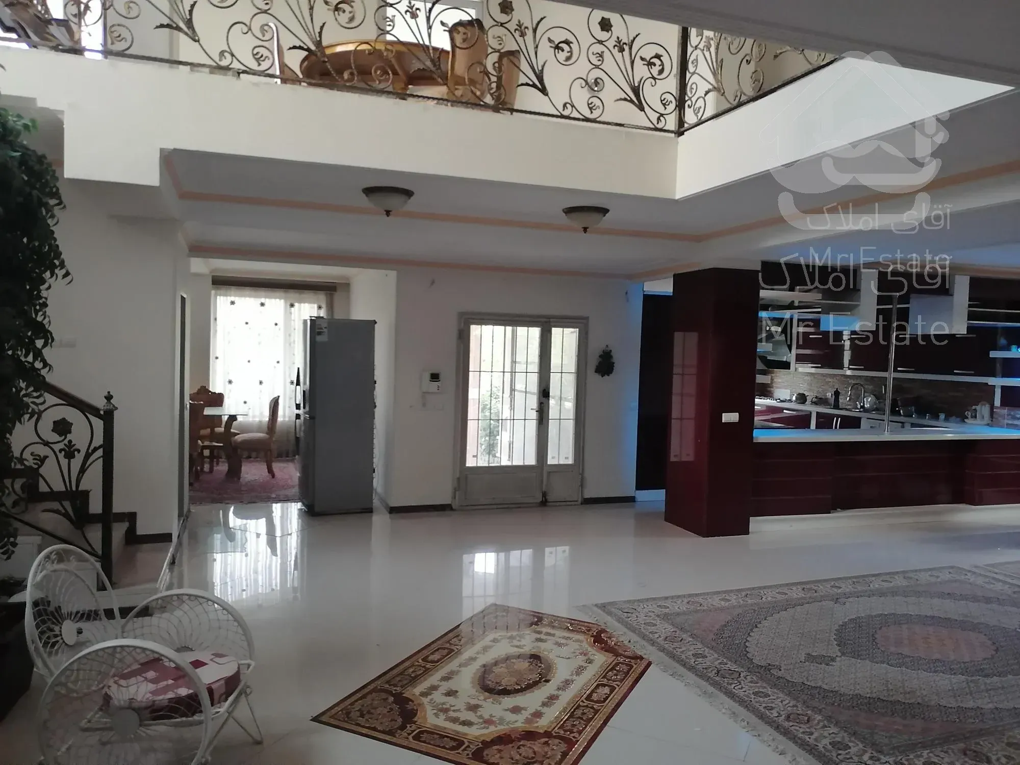 ویلا ۱۸۰۰متر